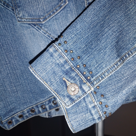 Cropped jean jacket - Picture 3 of 3